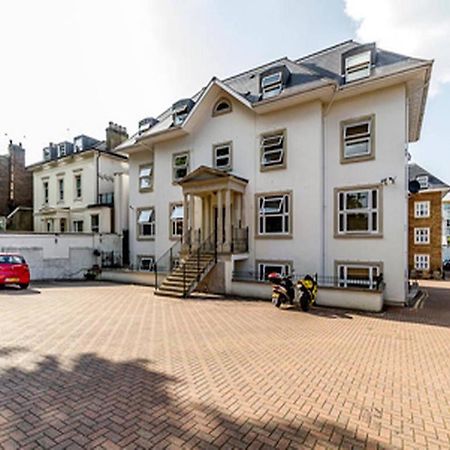 Windsor Holiday Apartments Londra Esterno foto