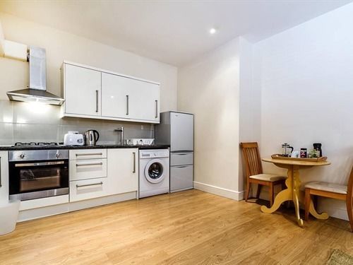 Windsor Holiday Apartments Londra Esterno foto